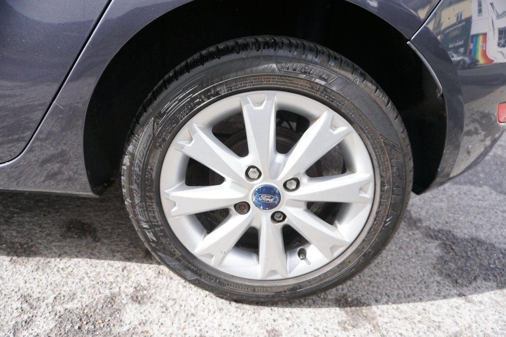 USED 2010 10 FORD FIESTA 1.4 Titanium 5dr JUST ARRIVED!!!