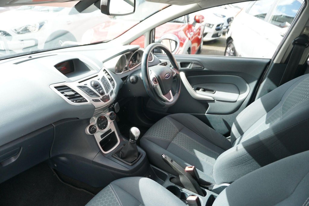 USED 2010 10 FORD FIESTA 1.4 Titanium 5dr JUST ARRIVED!!!