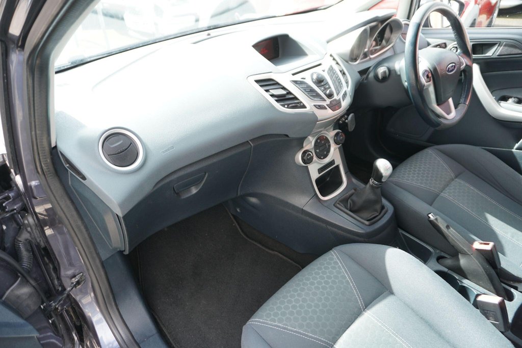 USED 2010 10 FORD FIESTA 1.4 Titanium 5dr JUST ARRIVED!!!