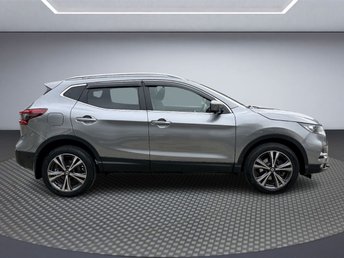 View our NISSAN QASHQAI