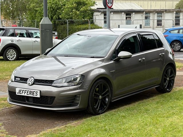 View our VOLKSWAGEN GOLF