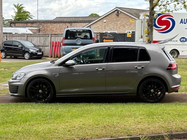 View our VOLKSWAGEN GOLF