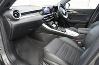 USED 2023 ALFA ROMEO TONALE 1.5 VGT MHEV Ti SUV 5dr Petrol Hybrid DCT Euro 6 (160 ps) 