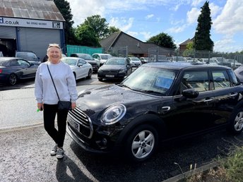 View our MINI Hatch