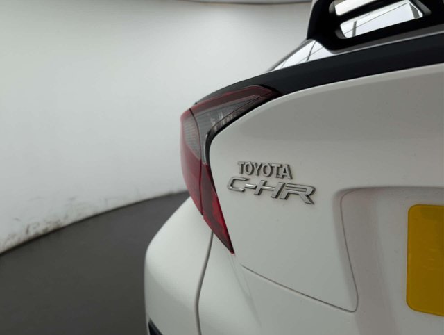 USED 2023 23 TOYOTA C-HR 1.8 C-HR Design HEV CVT 5dr CLICK+COLLECT / HOME DELIVERY