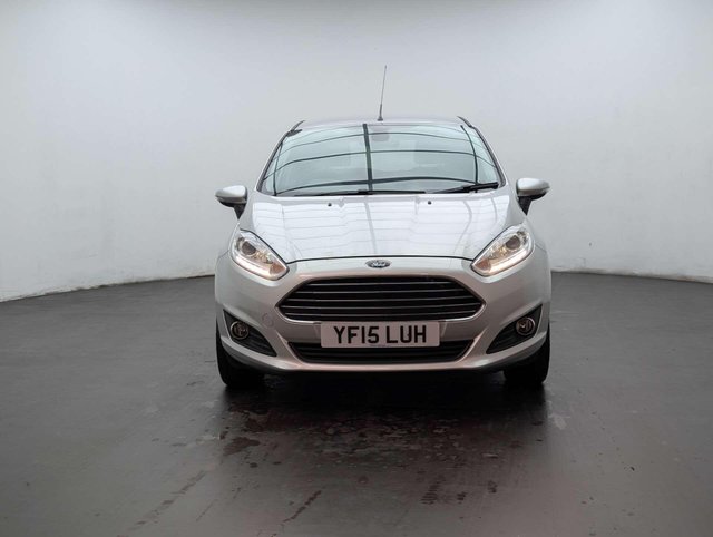 USED 2015 15 FORD FIESTA 1.6 Fiesta Titanium Auto 5dr CLICK+COLLECT / HOME DELIVERY