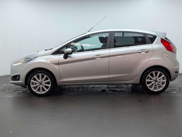 USED 2015 15 FORD FIESTA 1.6 Fiesta Titanium Auto 5dr CLICK+COLLECT / HOME DELIVERY