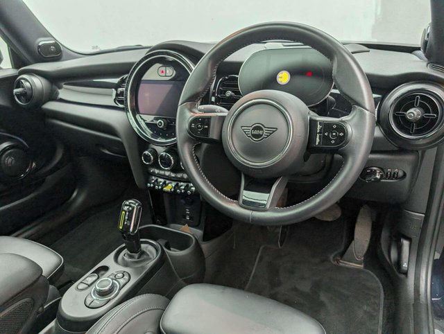 USED 2022 72 MINI HATCH Cooper S Electric Level 3 3dr CLICK+COLLECT / HOME DELIVERY