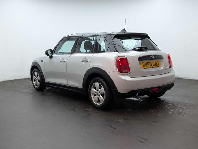 USED 2018 68 MINI HATCH 1.5 Cooper 5dr CLICK+COLLECT / HOME DELIVERY