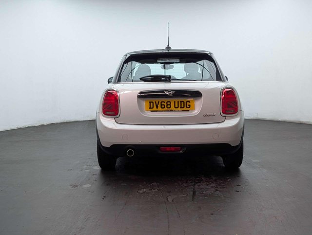 USED 2018 68 MINI HATCH 1.5 Cooper 5dr CLICK+COLLECT / HOME DELIVERY