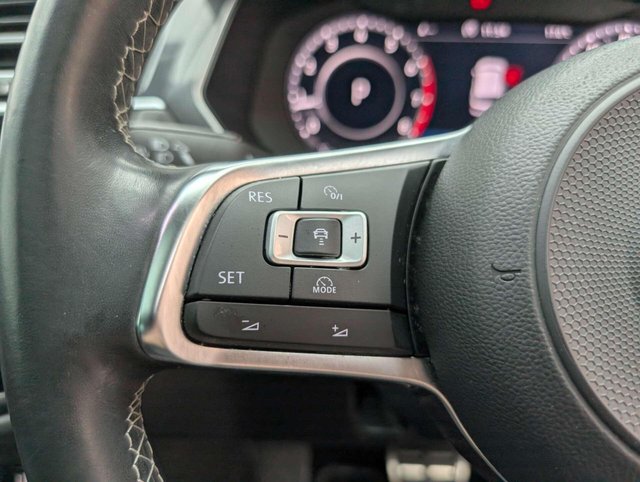 USED 2018 18 VOLKSWAGEN TIGUAN 2.0 Tiguan R-Line TSi BlueMotion Technology 4Motion Semi-Auto 4WD 5dr CLICK+COLLECT / HOME DELIVERY