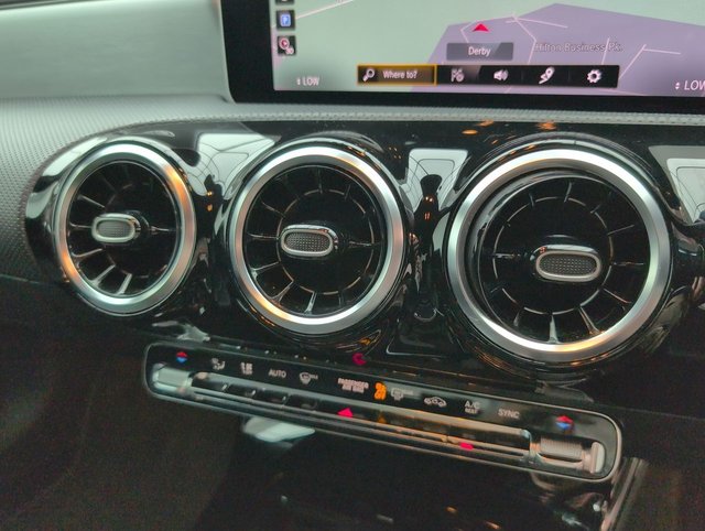USED 2019 19 MERCEDES-BENZ CLA 1.3 CLA 200 AMG Line Auto 4dr CLICK+COLLECT / HOME DELIVERY