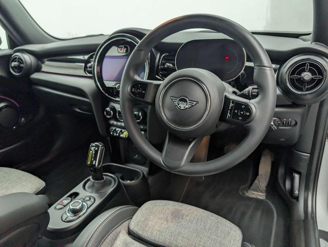 USED 2022 72 MINI HATCH Cooper S Electric Level 2 3dr CLICK+COLLECT / HOME DELIVERY