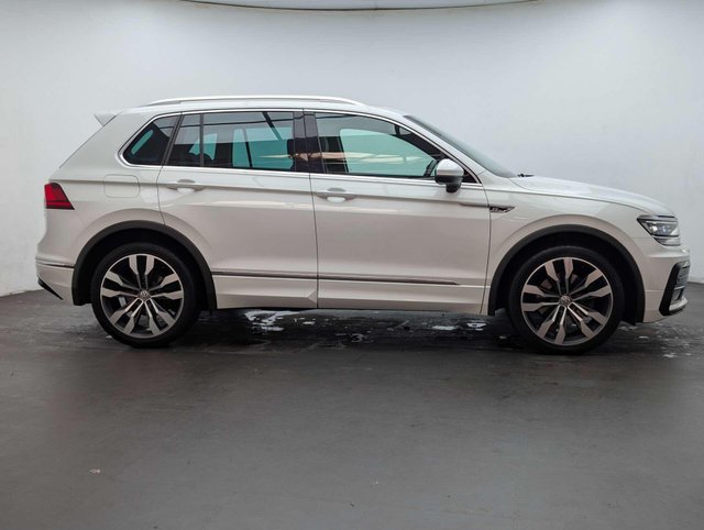 USED 2017 17 VOLKSWAGEN TIGUAN 2.0 Tiguan R-Line TSi BlueMotion Technology 4Motion Semi-Auto 4WD 5dr CLICK+COLLECT / HOME DELIVERY
