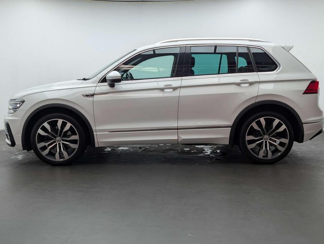 USED 2017 17 VOLKSWAGEN TIGUAN 2.0 Tiguan R-Line TSi BlueMotion Technology 4Motion Semi-Auto 4WD 5dr CLICK+COLLECT / HOME DELIVERY