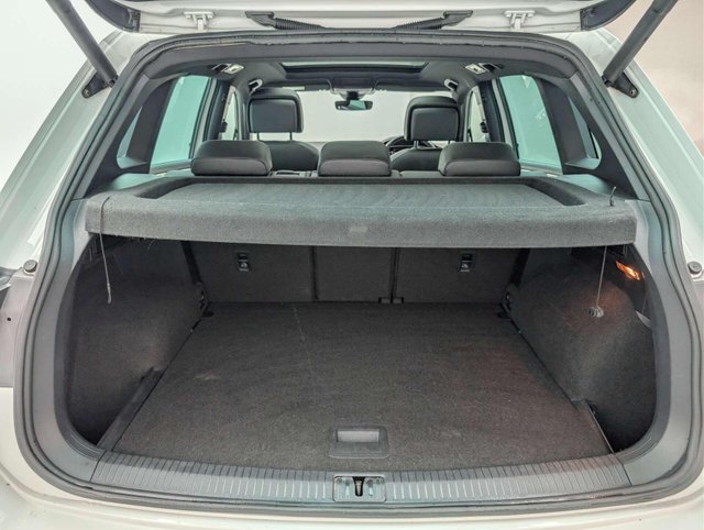 USED 2017 17 VOLKSWAGEN TIGUAN 2.0 Tiguan R-Line TSi BlueMotion Technology 4Motion Semi-Auto 4WD 5dr CLICK+COLLECT / HOME DELIVERY