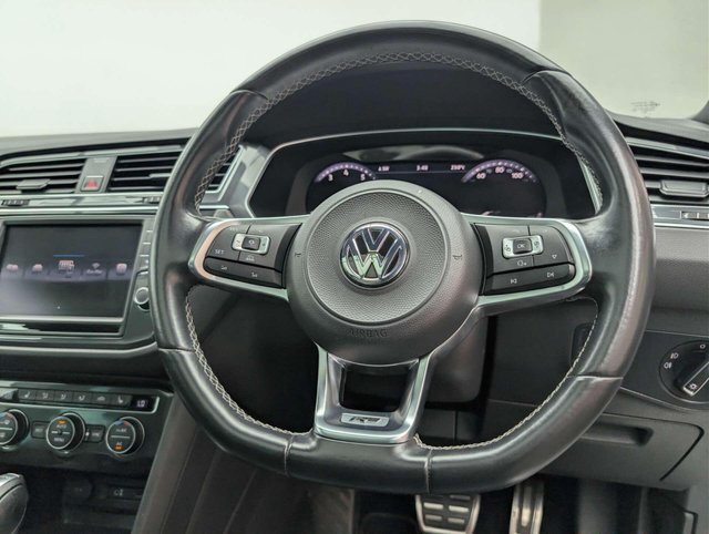 USED 2017 17 VOLKSWAGEN TIGUAN 2.0 Tiguan R-Line TSi BlueMotion Technology 4Motion Semi-Auto 4WD 5dr CLICK+COLLECT / HOME DELIVERY