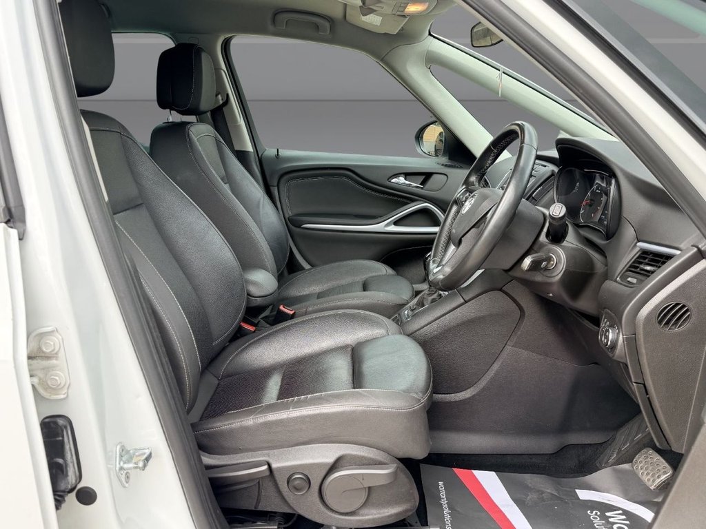 USED 2017 67 VAUXHALL ZAFIRA TOURER 1.4i Turbo SRi Nav MPV 5dr Petrol Auto Euro 6 (140 ps) SAT NAV+APPLE CARPLAY+FULL LEATHER