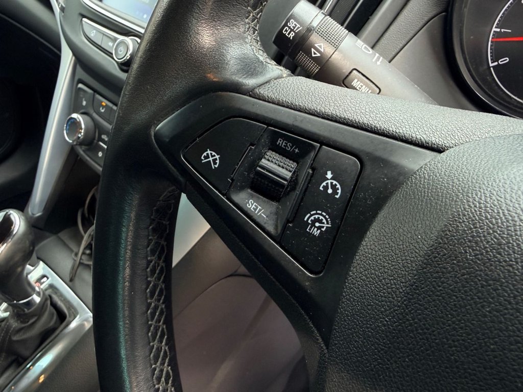 USED 2017 67 VAUXHALL ZAFIRA TOURER 1.4i Turbo SRi Nav MPV 5dr Petrol Auto Euro 6 (140 ps) SAT NAV+APPLE CARPLAY+FULL LEATHER