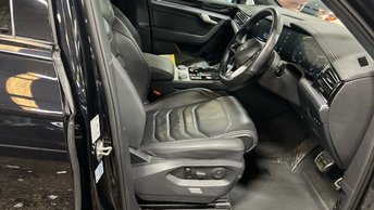 View our VOLKSWAGEN TOUAREG