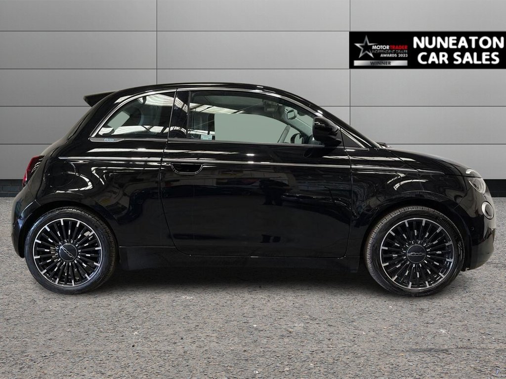 USED 2023 23 FIAT 500E 42kWh La Prima By Bocelli Hatchback 3dr Electric Auto (118 ps) One Owner - Full History