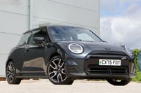 USED 2025 75 MINI ELECTRIC COOPER SE 54.2kWh Sport Auto 3dr MINI WARRANTY NOV 2028-1 OWNER
