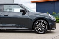 USED 2025 75 MINI ELECTRIC COOPER SE 54.2kWh Sport Auto 3dr MINI WARRANTY NOV 2028-1 OWNER