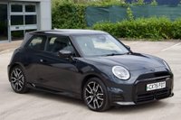 USED 2025 75 MINI ELECTRIC COOPER SE 54.2kWh Sport Auto 3dr MINI WARRANTY NOV 2028-1 OWNER