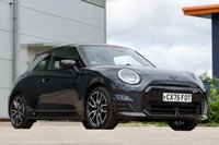 USED 2025 75 MINI ELECTRIC COOPER SE 54.2kWh Sport Auto 3dr MINI WARRANTY NOV 2028-1 OWNER