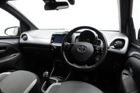 USED 2022 71 TOYOTA AYGO 1.0 VVT-i x-trend Hatchback 5dr Petrol Manual Euro 6 (s/s) (71 ps) HISTORY+CAR PLAY+REAR CAMERA