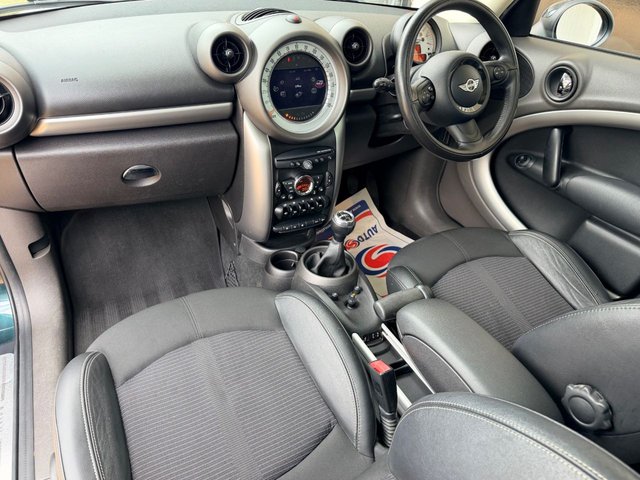 View our MINI COUNTRYMAN