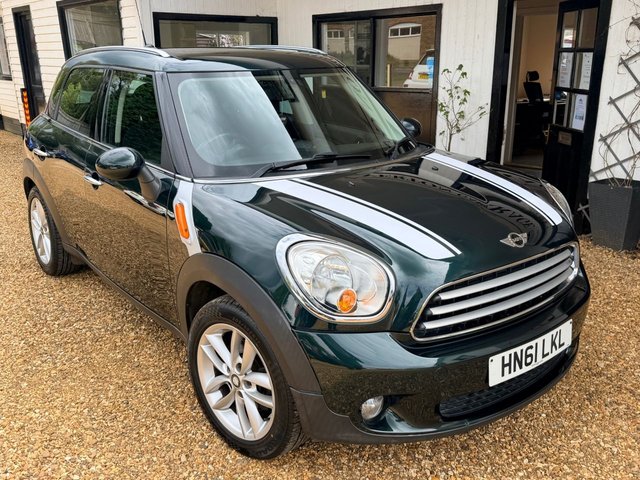 View our MINI Countryman 1.6 Cooper SUV 5dr Petrol Manual Euro 5 (s/s) (122 ps)