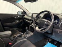 USED 2018 68 HYUNDAI KONA 1.0 T-GDi Blue Drive Premium SUV 5dr Petrol Manual 120 bhp 