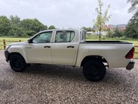 USED 2016 66 TOYOTA HI-LUX 2.4 D-4D Active Pickup Double Cab 4dr Diesel Manual 4WD Euro 6 (150 ps) BEST VALUE VANS AND TRUCKS IN UK