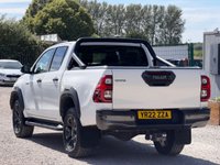 USED 2022 22 TOYOTA HI-LUX 2.8 D-4D Invincible X Pickup Double Cab 4dr Diesel Auto 4WD Euro 6 (s/s) (204 ps) 