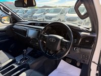 USED 2022 22 TOYOTA HI-LUX 2.8 D-4D Invincible X Pickup Double Cab 4dr Diesel Auto 4WD Euro 6 (s/s) (204 ps) 