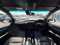USED 2022 22 TOYOTA HI-LUX 2.8 D-4D Invincible X Pickup Double Cab 4dr Diesel Auto 4WD Euro 6 (s/s) (204 ps) 