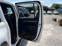 USED 2022 22 TOYOTA HI-LUX 2.8 D-4D Invincible X Pickup Double Cab 4dr Diesel Auto 4WD Euro 6 (s/s) (204 ps) 