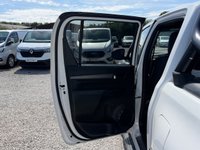 USED 2022 22 TOYOTA HI-LUX 2.8 D-4D Invincible X Pickup Double Cab 4dr Diesel Auto 4WD Euro 6 (s/s) (204 ps) 
