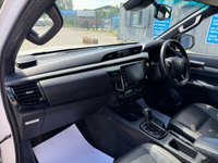 USED 2022 22 TOYOTA HI-LUX 2.8 D-4D Invincible X Pickup Double Cab 4dr Diesel Auto 4WD Euro 6 (s/s) (204 ps) 