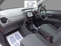 USED 2021 21 PEUGEOT 108 1.0 Allure Hatchback 5dr Petrol Manual Euro 6 (s/s) (72 ps) **ONLY 7,000 MILES FROM NEW**ONLY 1 PREVIOUS OWNER FROM NEW**TOP OF THE RANGE MODEL WITH KEYLESS ENTRY/GO**REVERSING CAMERA**MOT MAY 2027 (NO ADVISORIES)**SUPER EFFICIENTON ON FUEL**