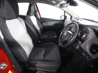 USED 2018 18 TOYOTA YARIS 1.5 VVT-i Icon Tech Hatchback 5dr Petrol Manual Euro 6 (111 ps) 
