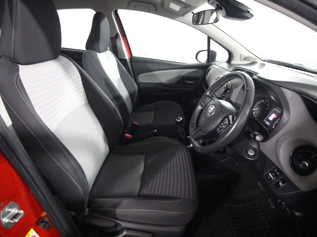 USED 2018 18 TOYOTA YARIS 1.5 VVT-i Icon Tech Hatchback 5dr Petrol Manual Euro 6 (111 ps) 