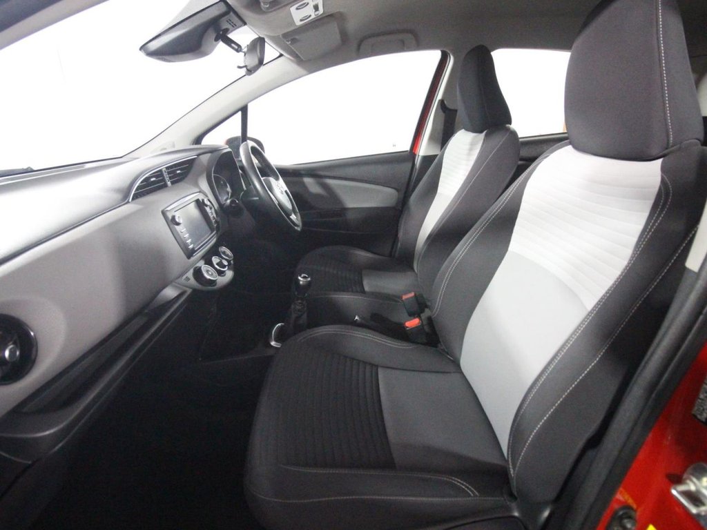 USED 2018 18 TOYOTA YARIS 1.5 VVT-i Icon Tech Hatchback 5dr Petrol Manual Euro 6 (111 ps) 