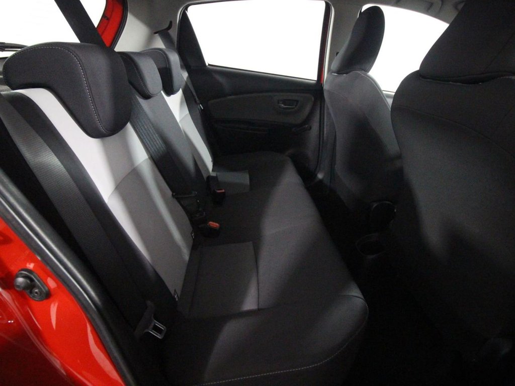 USED 2018 18 TOYOTA YARIS 1.5 VVT-i Icon Tech Hatchback 5dr Petrol Manual Euro 6 (111 ps) 