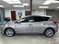 USED 2014 64 TOYOTA AURIS 1.8 VVT-h Excel Hatchback 5dr Petrol Hybrid CVT Euro 5 (s/s) (136 ps) Full Toyota History