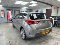 USED 2014 64 TOYOTA AURIS 1.8 VVT-h Excel Hatchback 5dr Petrol Hybrid CVT Euro 5 (s/s) (136 ps) Full Toyota History