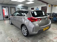 USED 2014 64 TOYOTA AURIS 1.8 VVT-h Excel Hatchback 5dr Petrol Hybrid CVT Euro 5 (s/s) (136 ps) Full Toyota History