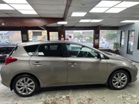 USED 2014 64 TOYOTA AURIS 1.8 VVT-h Excel Hatchback 5dr Petrol Hybrid CVT Euro 5 (s/s) (136 ps) Full Toyota History