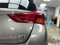 USED 2014 64 TOYOTA AURIS 1.8 VVT-h Excel Hatchback 5dr Petrol Hybrid CVT Euro 5 (s/s) (136 ps) Full Toyota History